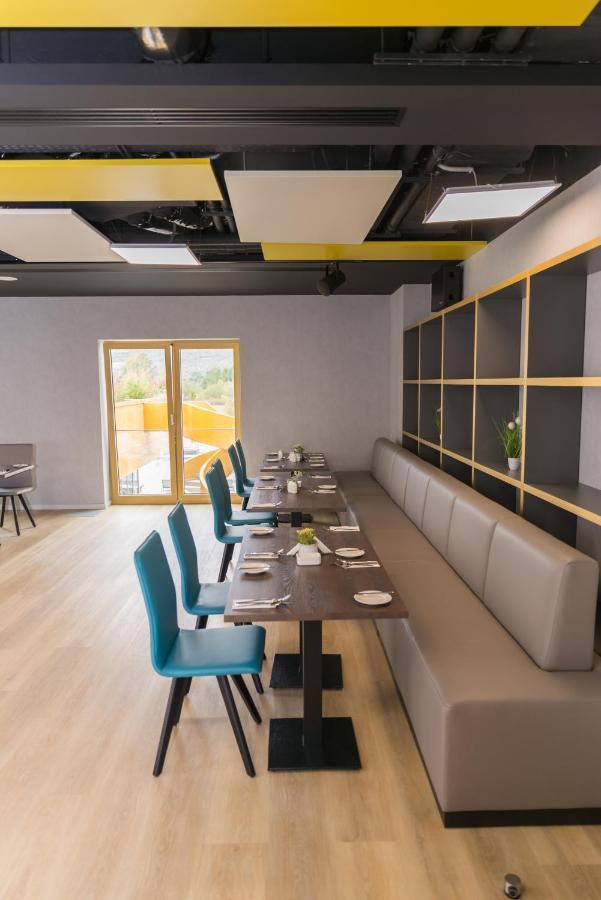 Mk Hotel Tirana Rinas Exterior photo Restaurant interior